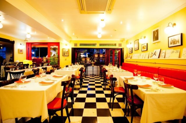 カフェ ・ド・パリ